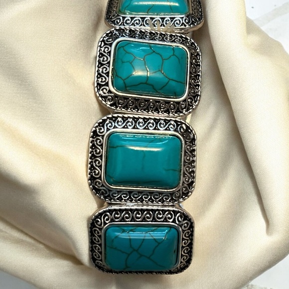 Turquoise Stretch Bracelet - Picture 3 of 3